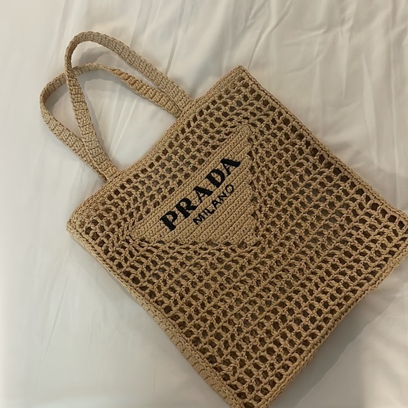 Prada NWT brown tan raffia tote - BRAND NEW- knit bag w dustbag - RARE - Picture 4 of 4